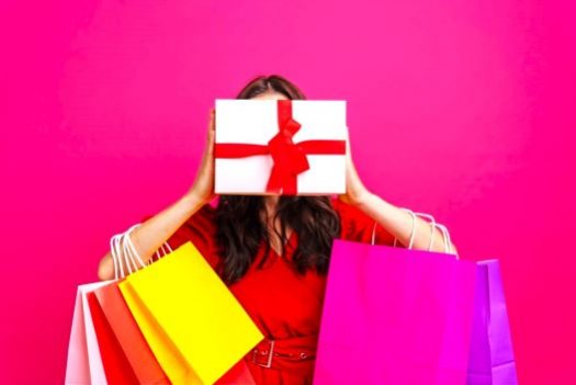 Offrir un cadeaux, faire du shopping