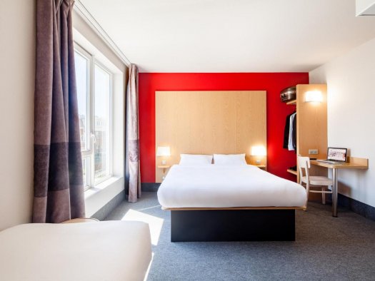 Htel B&B Paris Est Bobigny