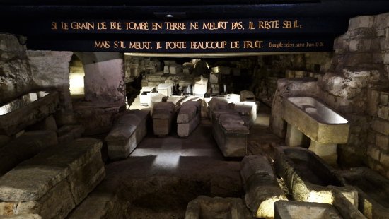 Crypte - basilica Saint-Denis 